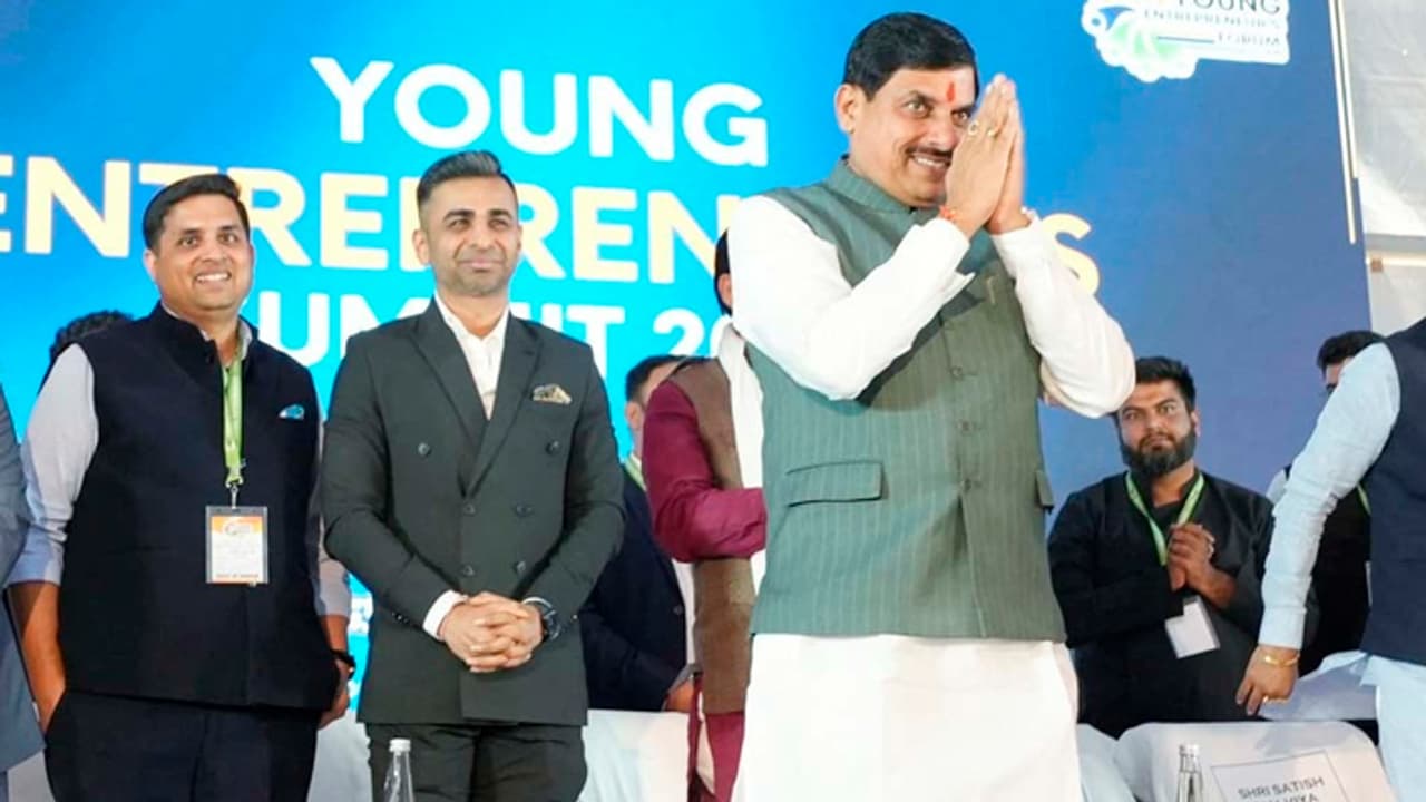 Mohan Yadav at Young Entrepreneur Summit 2024 in Ujjain Mohan Yadav at Young Entrepreneur Summit 2024 in Ujjain