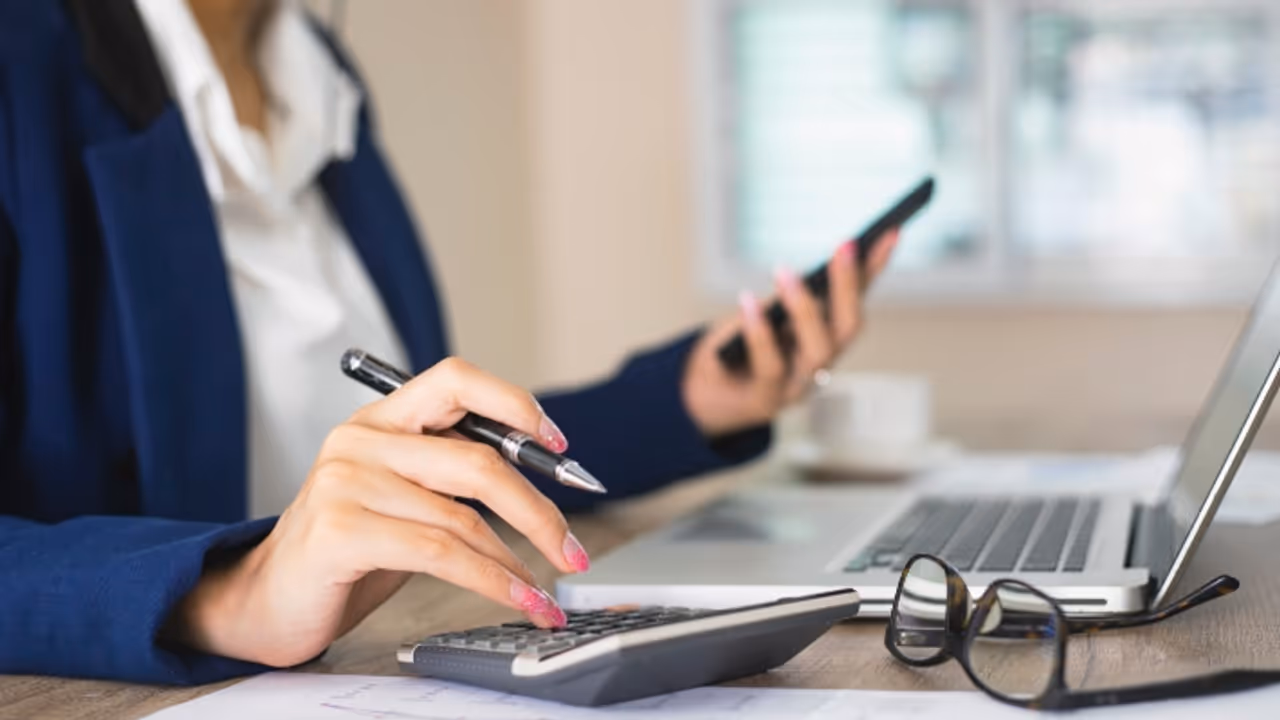 where ca earn most salary 