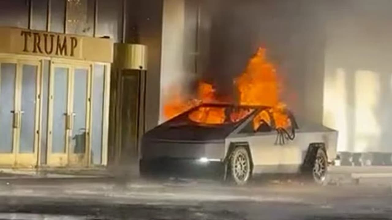 Tesla Cybertruck blast