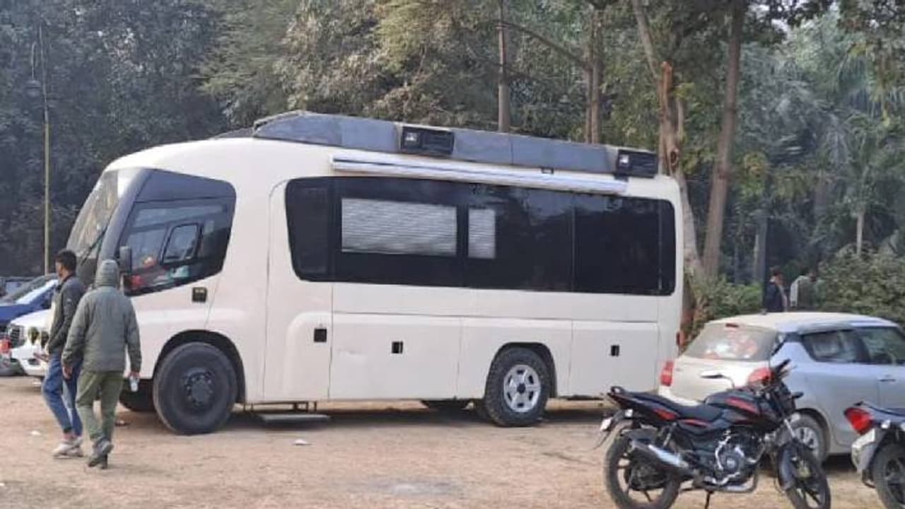 vanVanity Van vanVanity Van