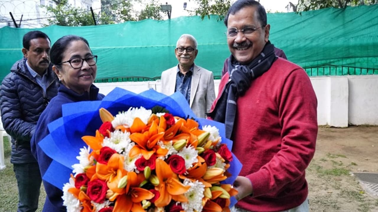 Mamata Banerjee with Arvind Kejriwal Mamata Banerjee with Arvind Kejriwal