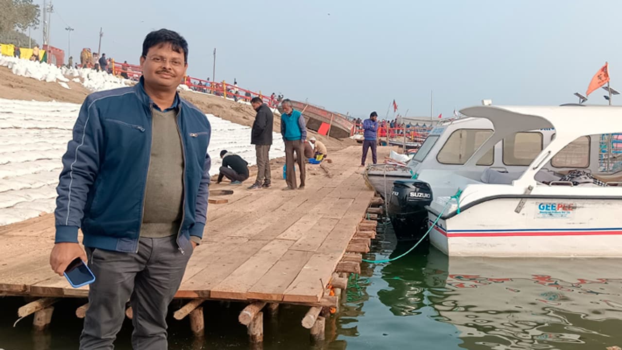 Yogi Adityanath Prayagraj visit to review Mahakumbh 2025 preparation Yogi Adityanath Prayagraj visit to review Mahakumbh 2025 preparation