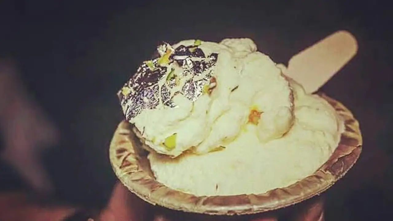 how to make up famous makkhan malai at home 