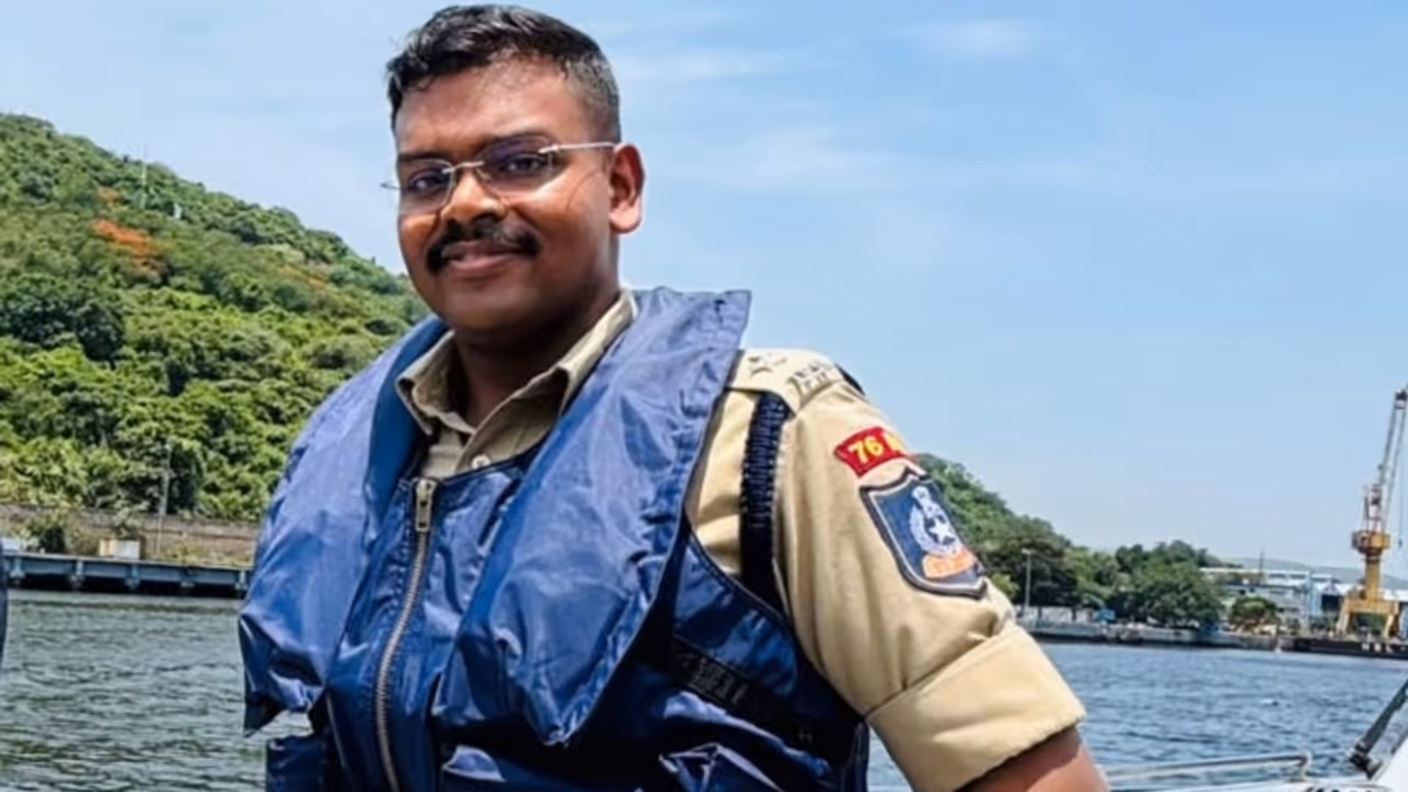 UPSC IAS Topper Aditya Srivastava UPSC IAS Topper Aditya Srivastava