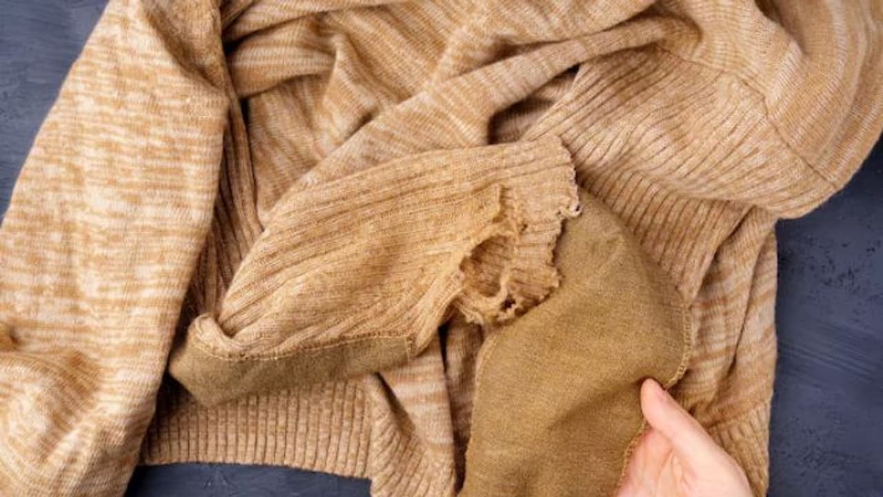 Ways to reuse old sweaters at home