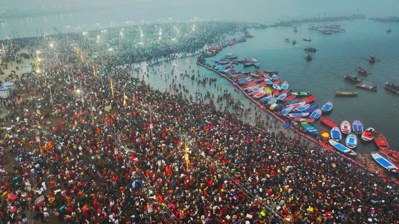 Prayagraj Mahakumbh 2025 live kumbh mela first shahi snan photos update Prayagraj Mahakumbh 2025 live kumbh mela first shahi snan photos update
