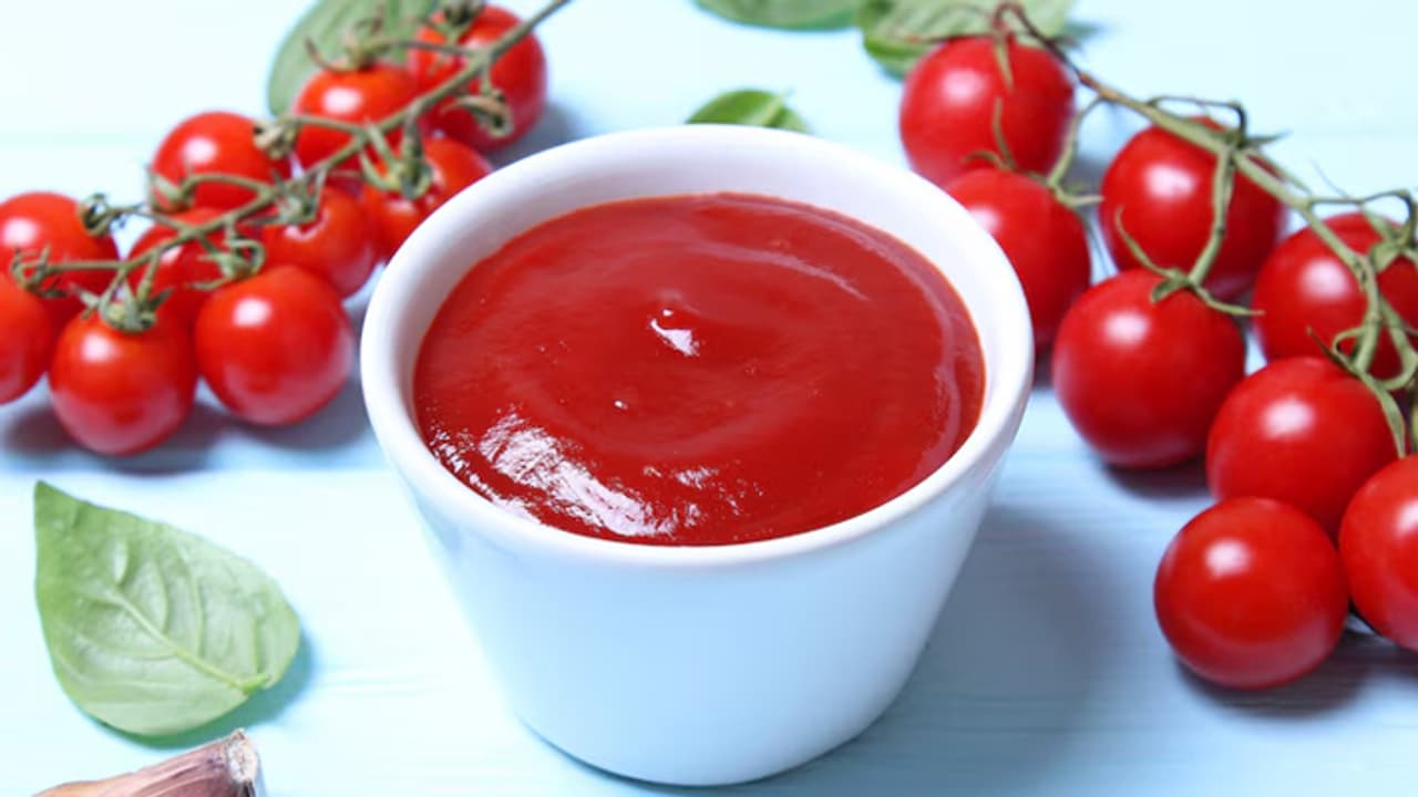how to make tomato Puree at home