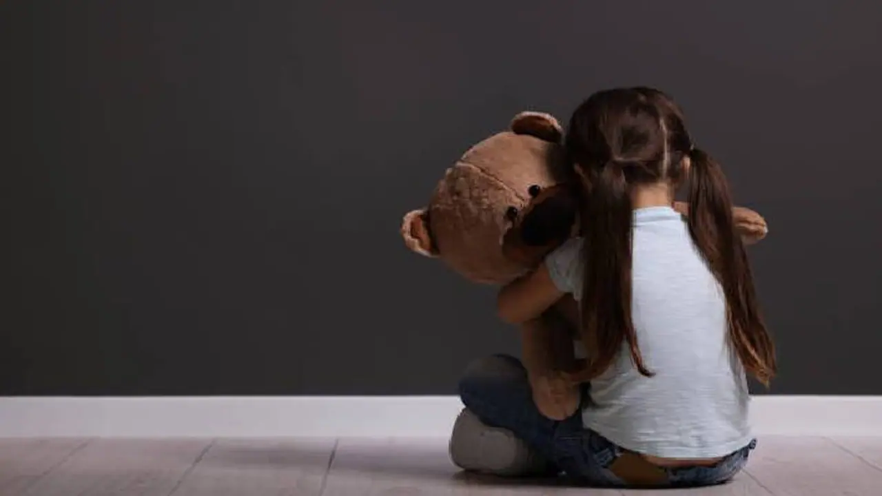 misbehave with a girl