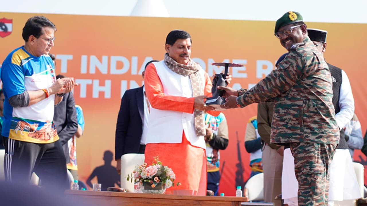 Mohan Yadav participated in Fit India Run with Indian army Marathon Mohan Yadav participated in Fit India Run with Indian army Marathon