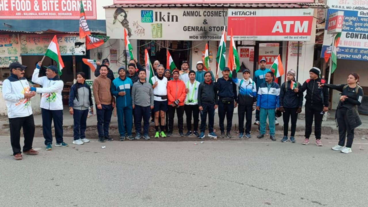 National Voters Day 2025 Secretariat officers and employees completed a 26 kilometer run with the national flag National Voters Day 2025 Secretariat officers and employees completed a 26 kilometer run with the national flag