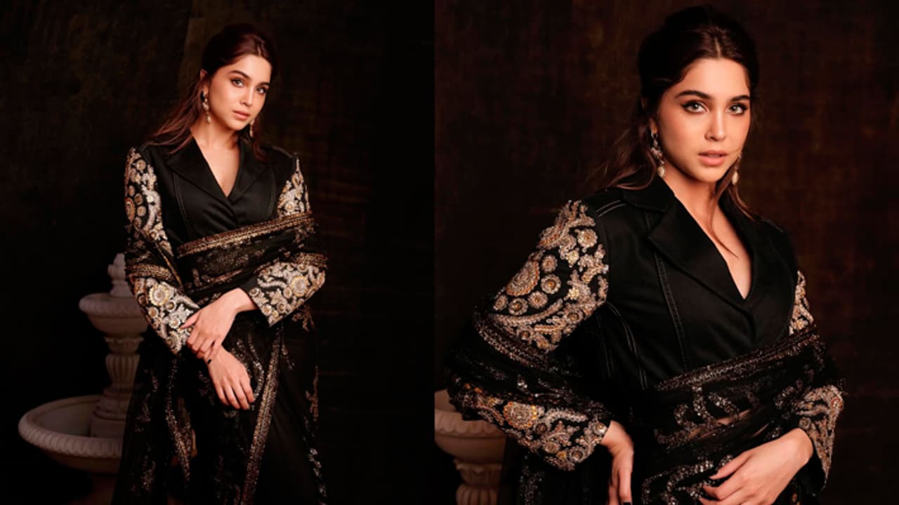 Sharvari Wagh black gold saree regal look at Sabyasachi Mukherjee 25th Anniversary fashion Show Sharvari Wagh black gold saree regal look at Sabyasachi Mukherjee 25th Anniversary fashion Show