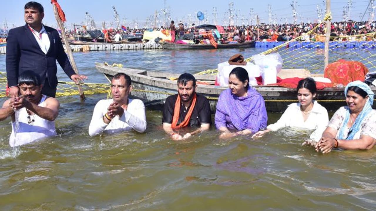 Nayab Singh Saini With family
