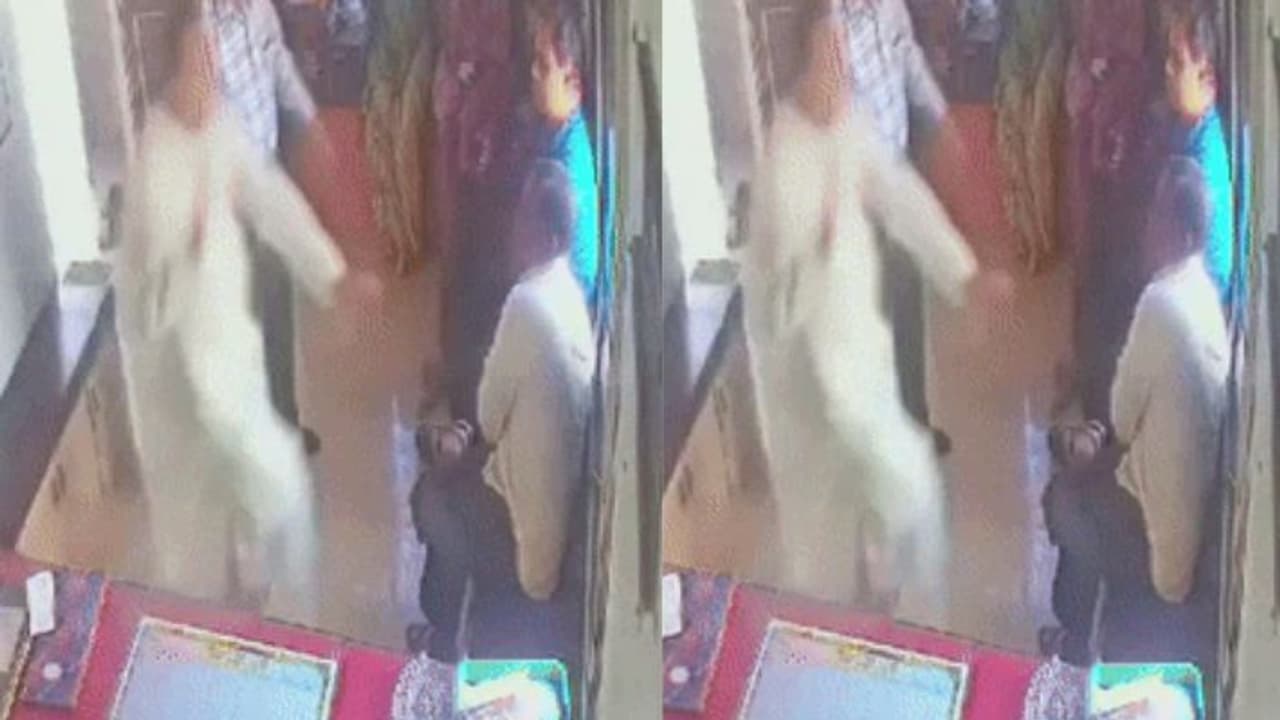 principal slapped teacher