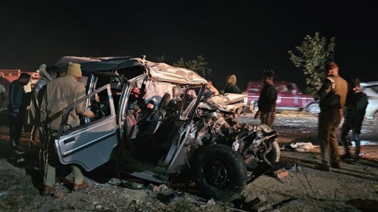 Tragic road accident in prayagraj Tragic road accident in prayagraj