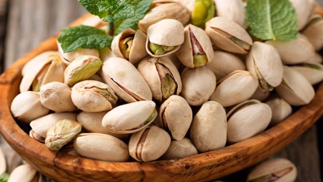 pistachios pistachios