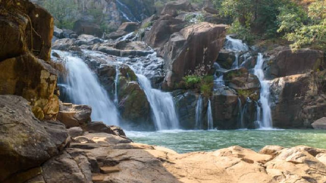 famous tourist places of Jharkhand
