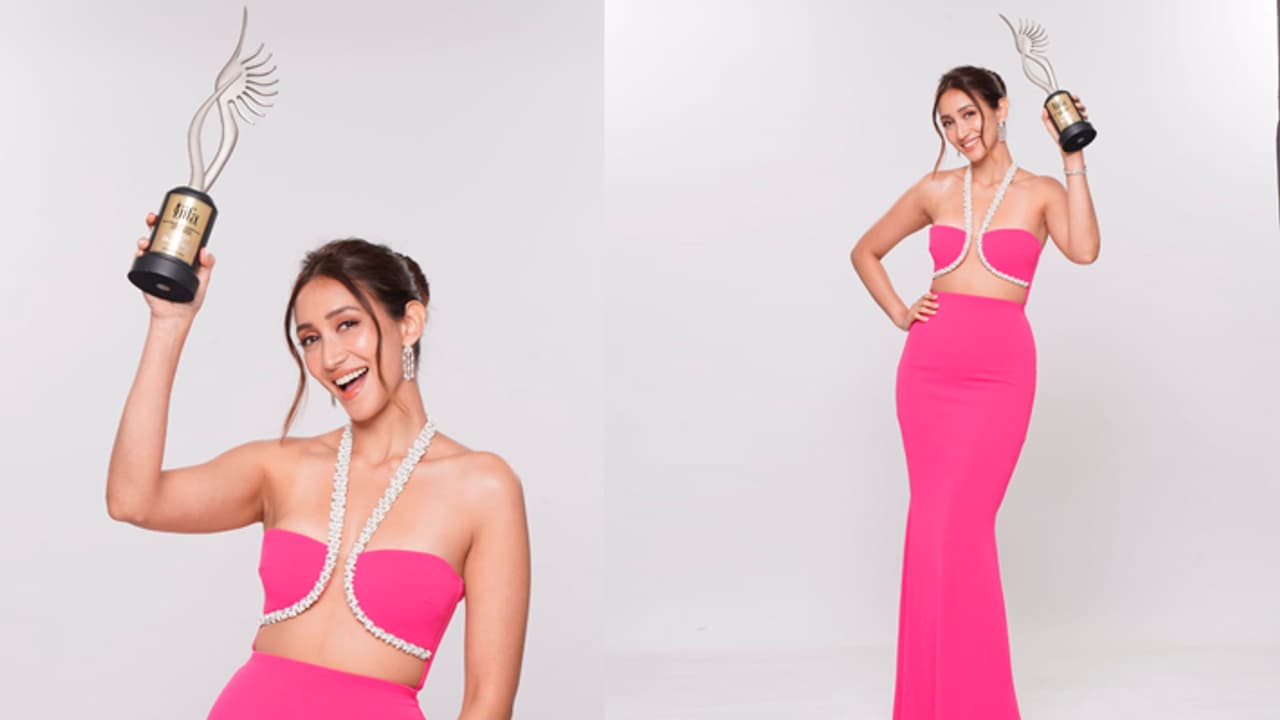 Shreya Chaudhry bags best actress IIFA award