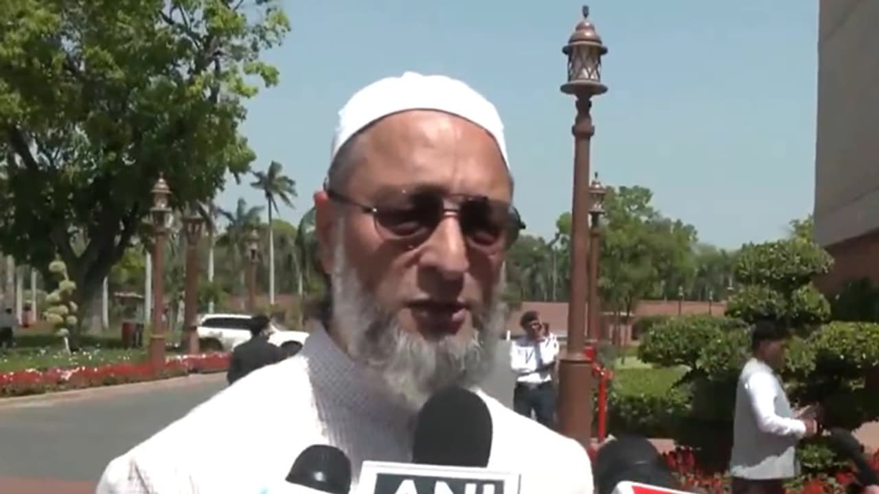 Asaduddin Owaisi 