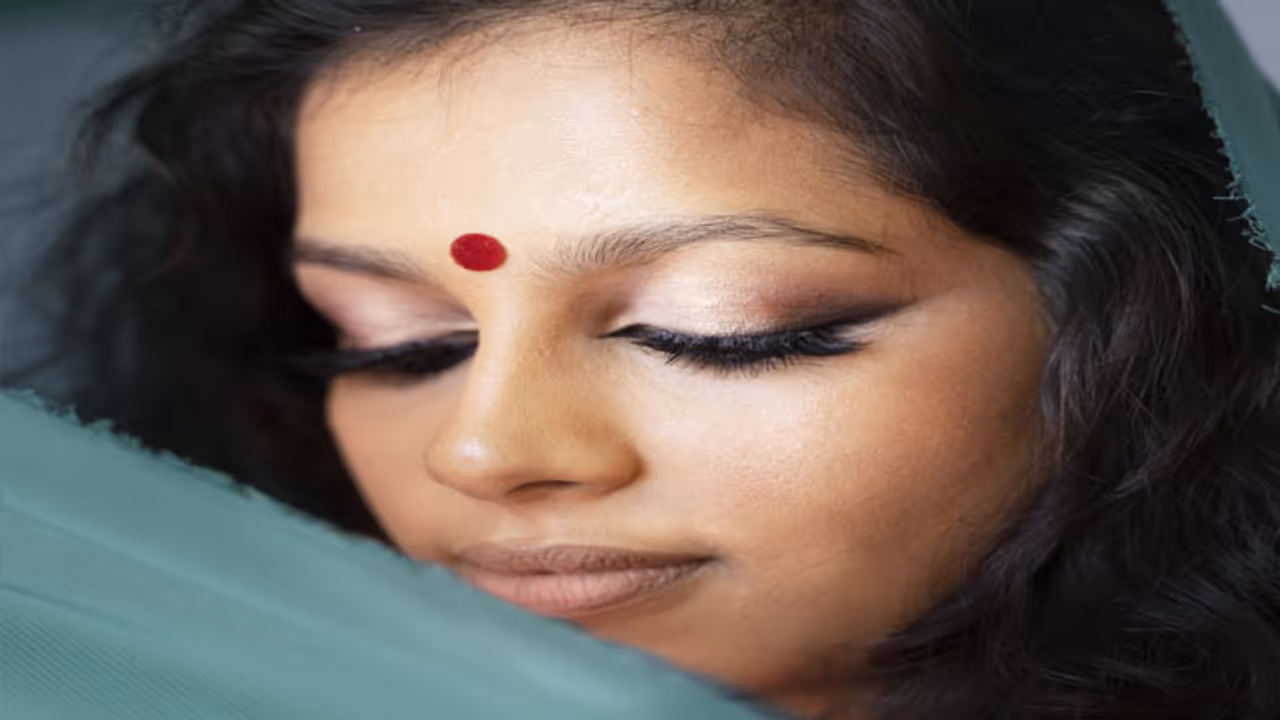 bindi on forehead