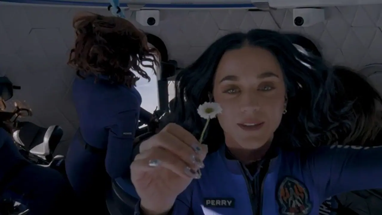 Katy Perry in space Katy Perry in space