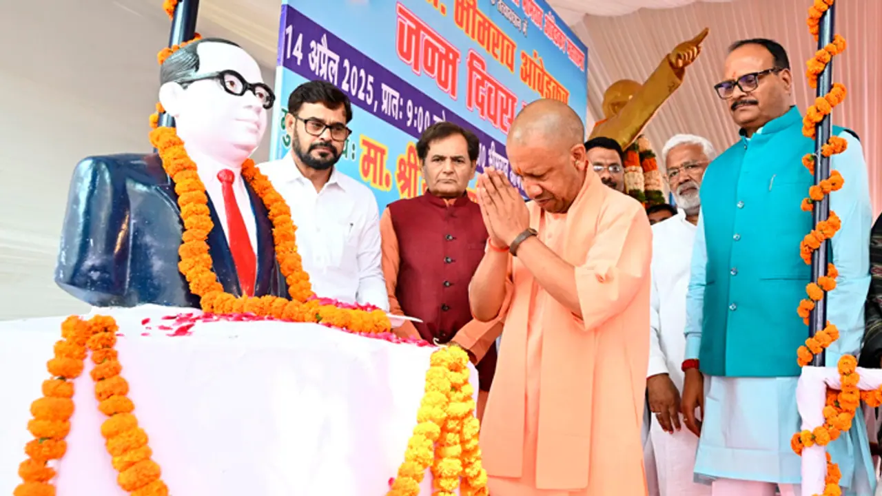 Yogi Adityanath offered flowers to the statue of Baba Saheb located in Hazratganj Yogi Adityanath offered flowers to the statue of Baba Saheb located in Hazratganj