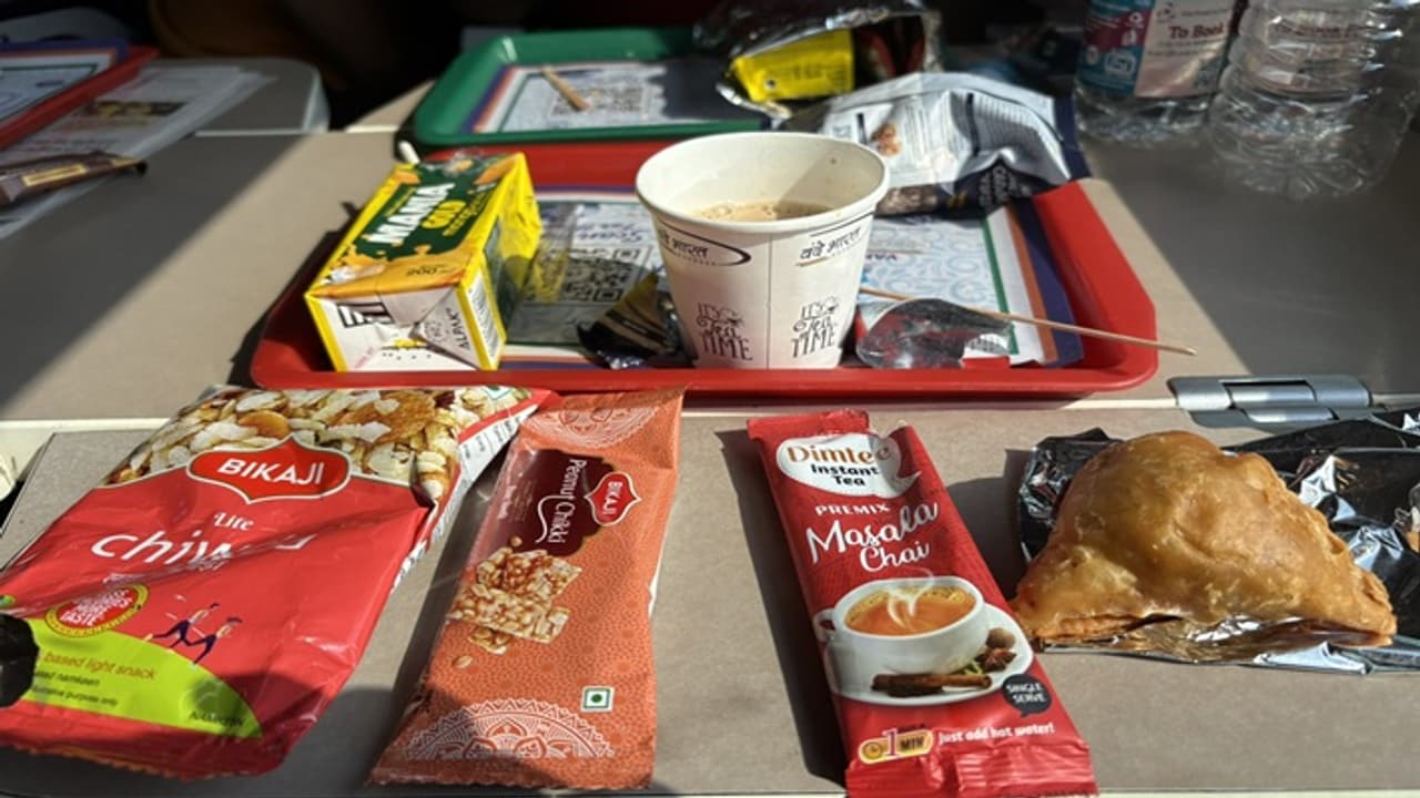 Bengaluru Coimbatore Vande Bharat train food Bengaluru Coimbatore Vande Bharat train food