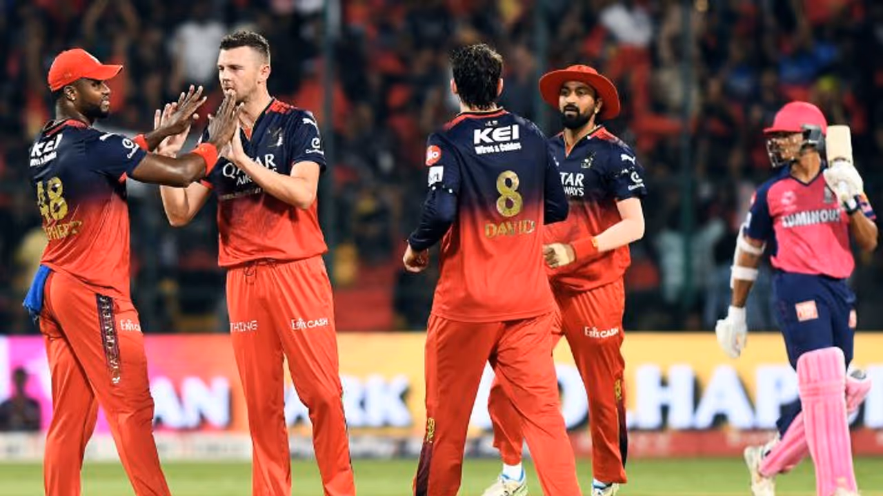 RCB vs RR Photos