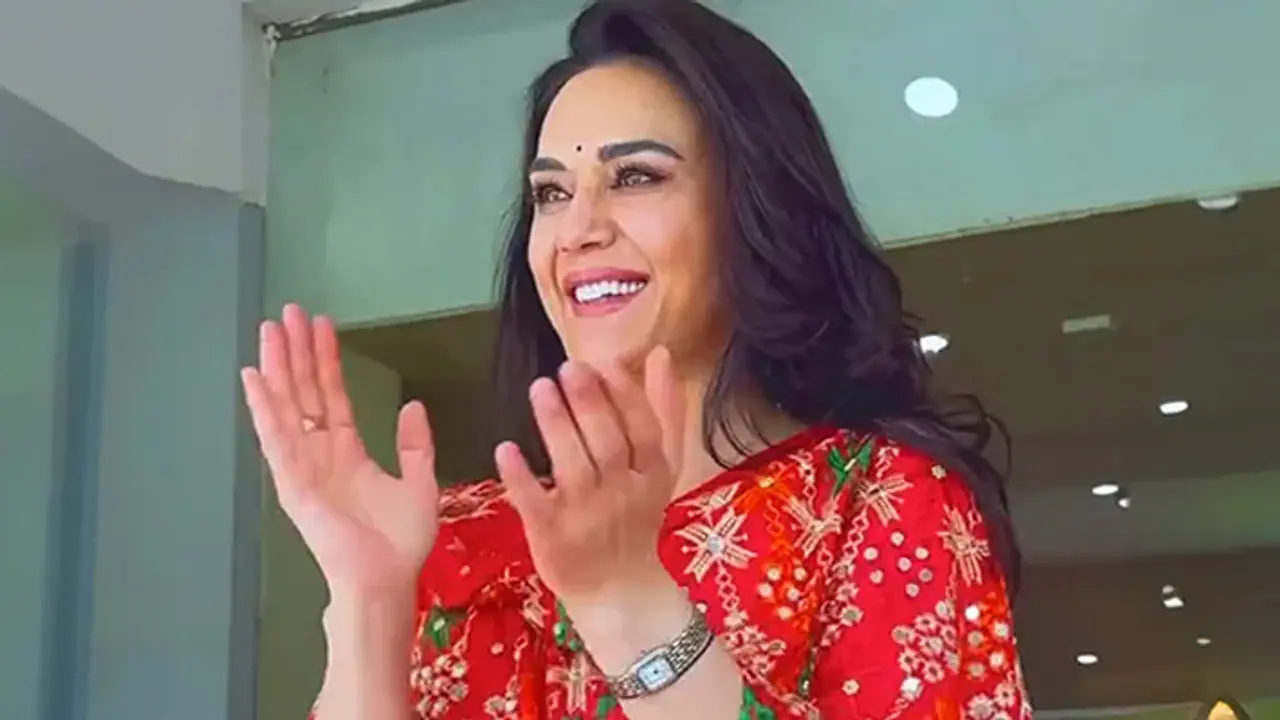 Preity Zinta Helps Army Widows