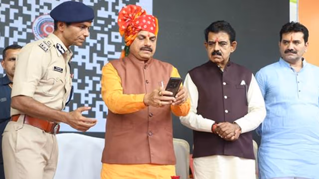 indore police ai chatbot safe click