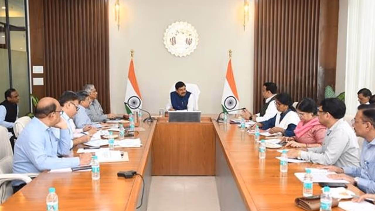 bhagwan birsa munda jayanti janjatiya gaurav diwas 2025