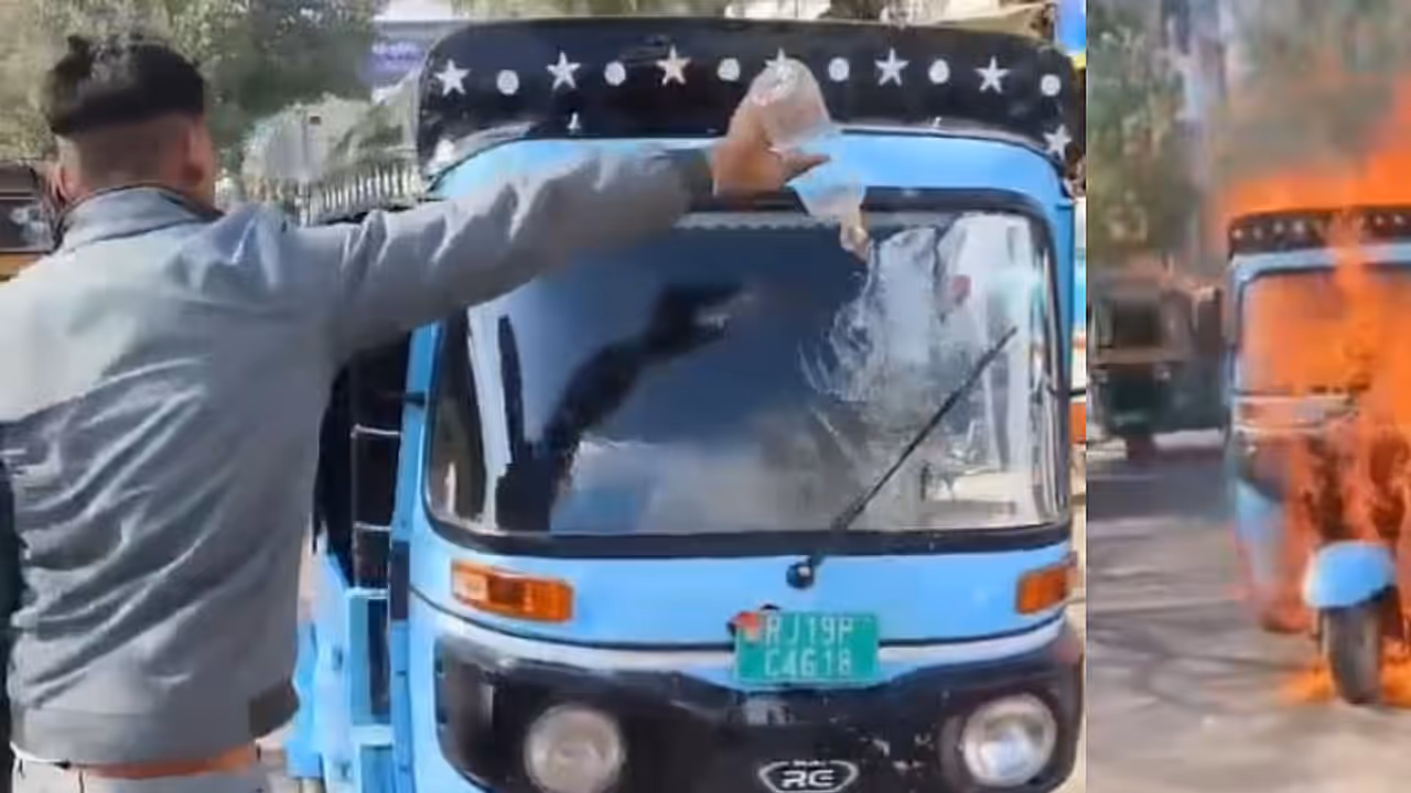 E Rickshaw burnt E Rickshaw burnt