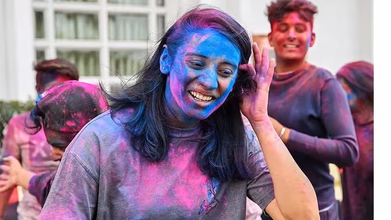 women holi women holi