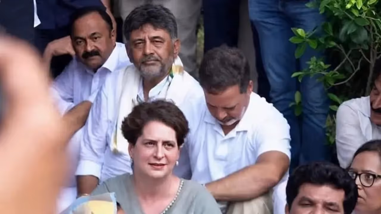 vd satheesan reacts to dharmendra pradhan resignation vd satheesan reacts to dharmendra pradhan resignation