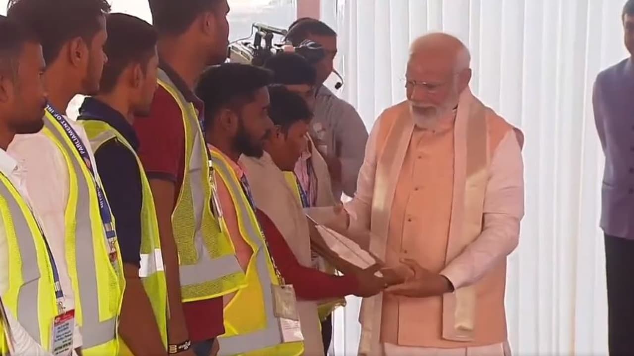 pm modi shramjeevi samman