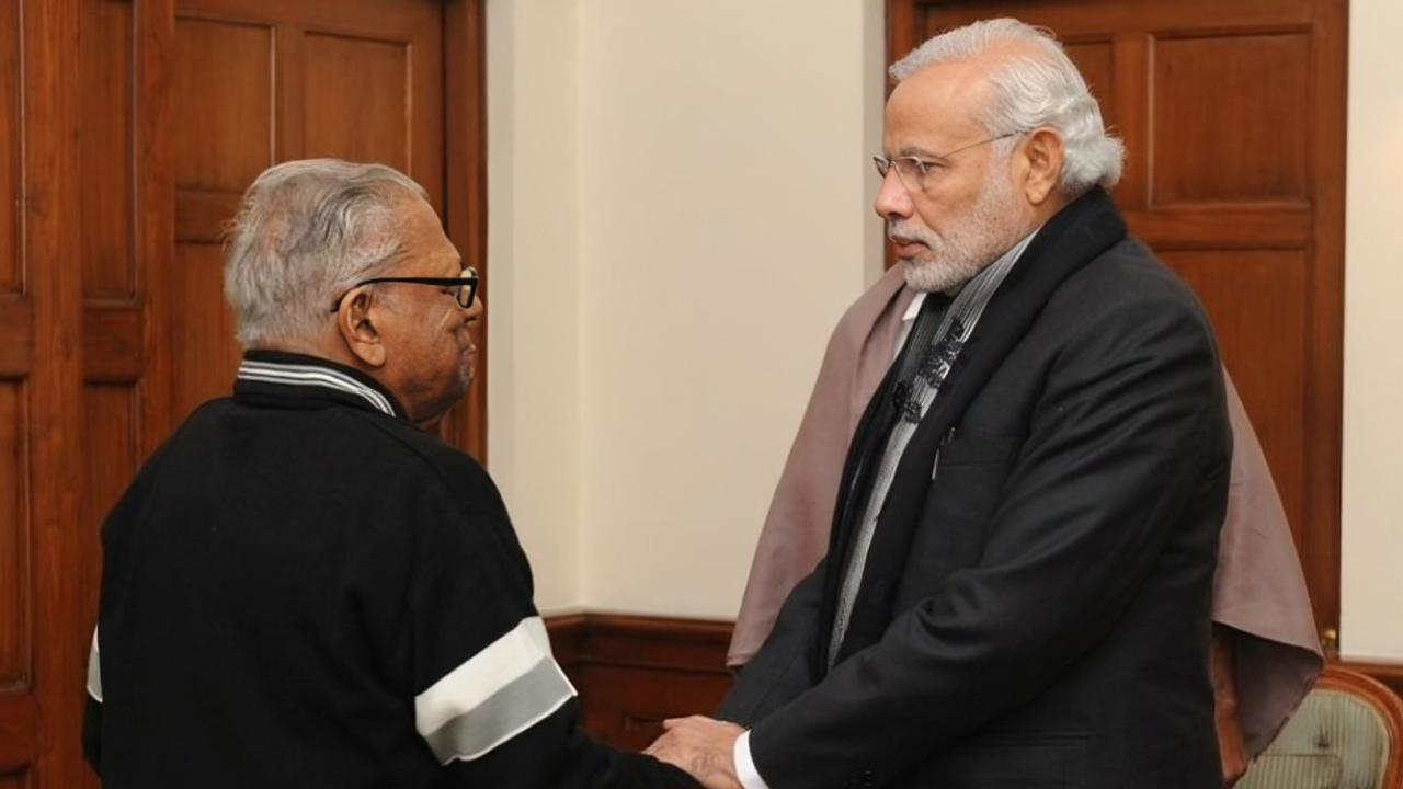 PM Modi mourns VS Achuthanandan's death, recalls shared CM legacy (File photo) PM Modi mourns VS Achuthanandan's death, recalls shared CM legacy (File photo)