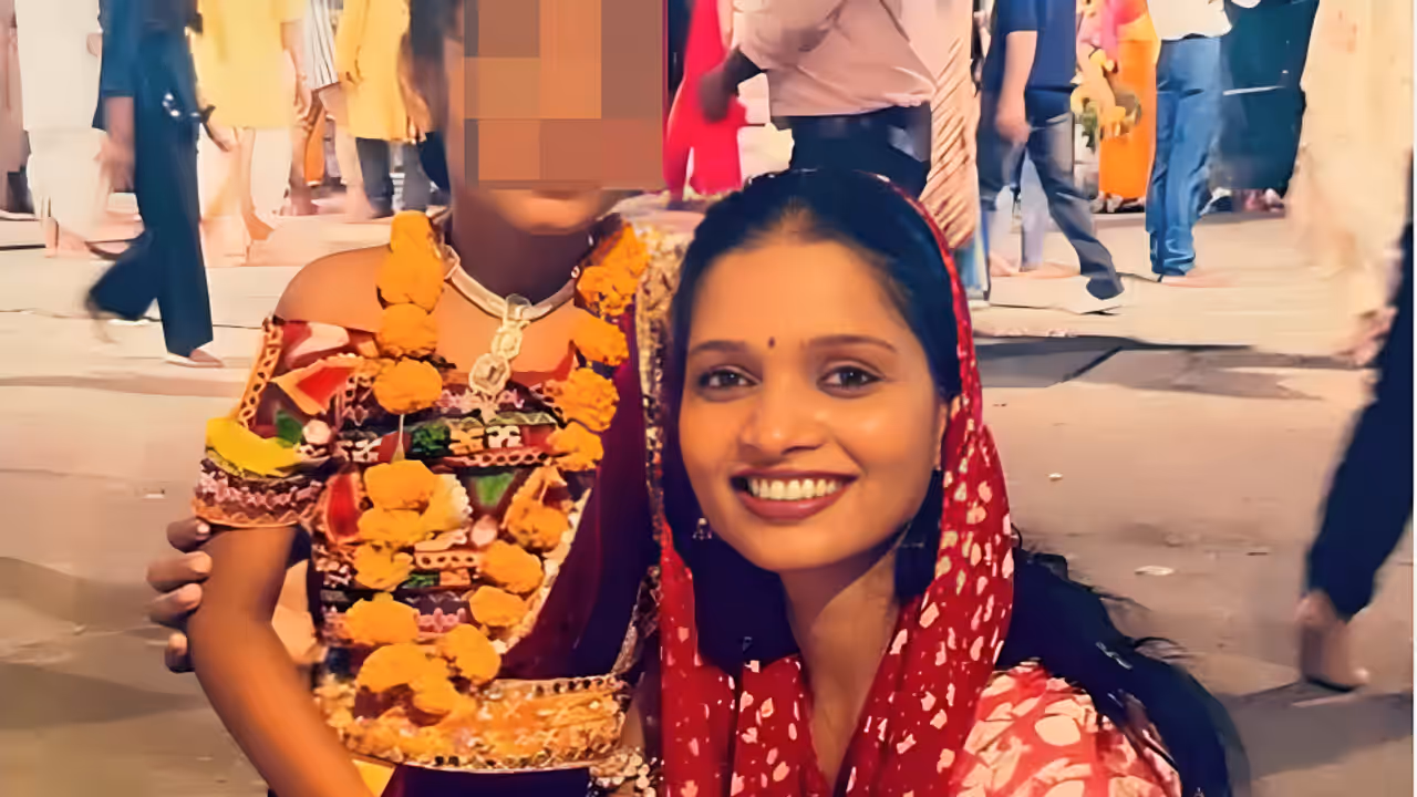 UP Man shoots wife dead