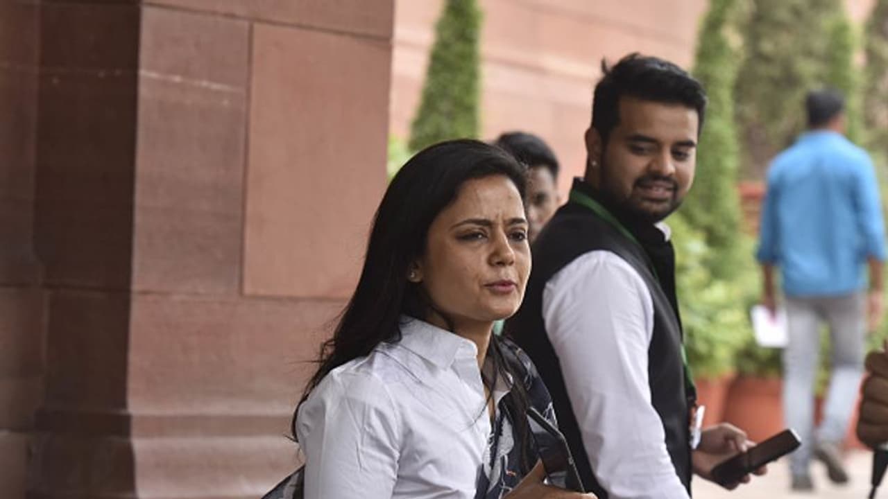 Mahua Moitra, Mahua Moitra Profile, Mahua Moitra Marriage, Mahua Moitra Controversy, Mahua Moitra Career, Mahua Moitra Speech