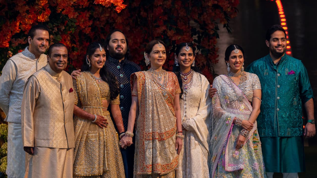 mukesh ambani family mukesh ambani family