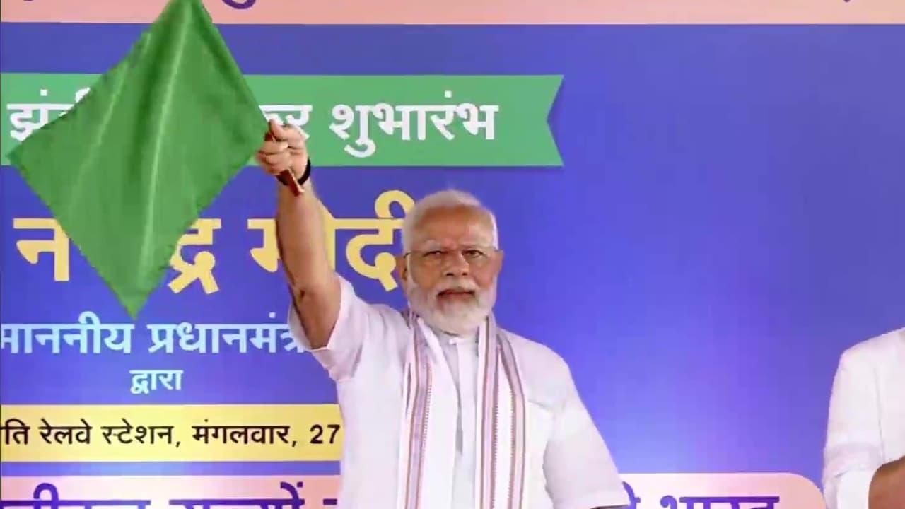 pm modi vande bharat pm modi vande bharat