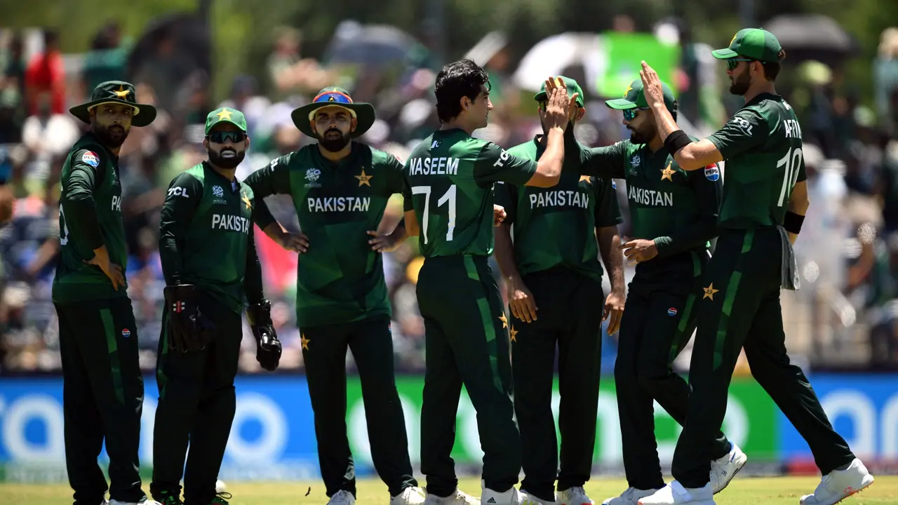 PAKISTAN CRICKET TEAM PAKISTAN CRICKET TEAM