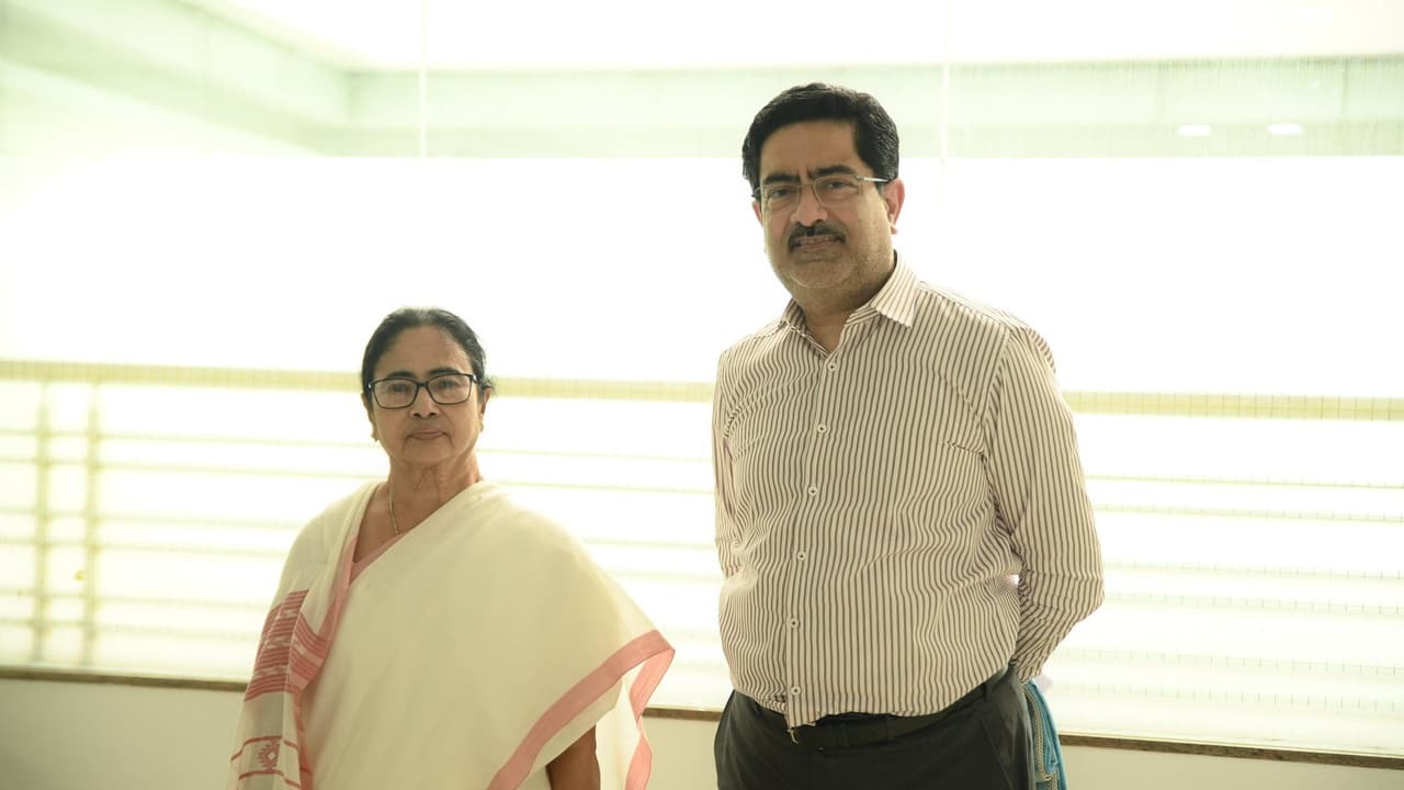 Chief Minister Mamata Banerjee held a meeting with Kumarmangalam Birla bsm Chief Minister Mamata Banerjee held a meeting with Kumarmangalam Birla bsm