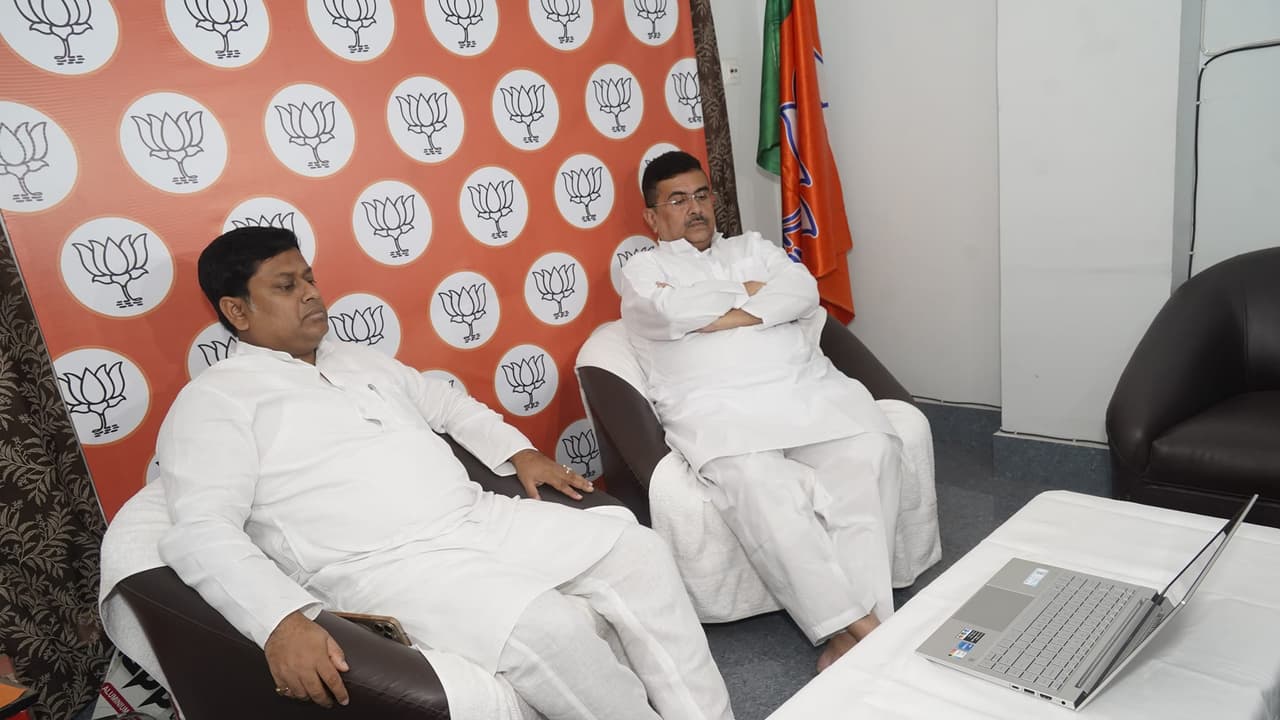 Suvendu Adhikari and Sukanta Majumdar sat together and listened to Narendra Modi mann ki baat bsm Suvendu Adhikari and Sukanta Majumdar sat together and listened to Narendra Modi mann ki baat bsm