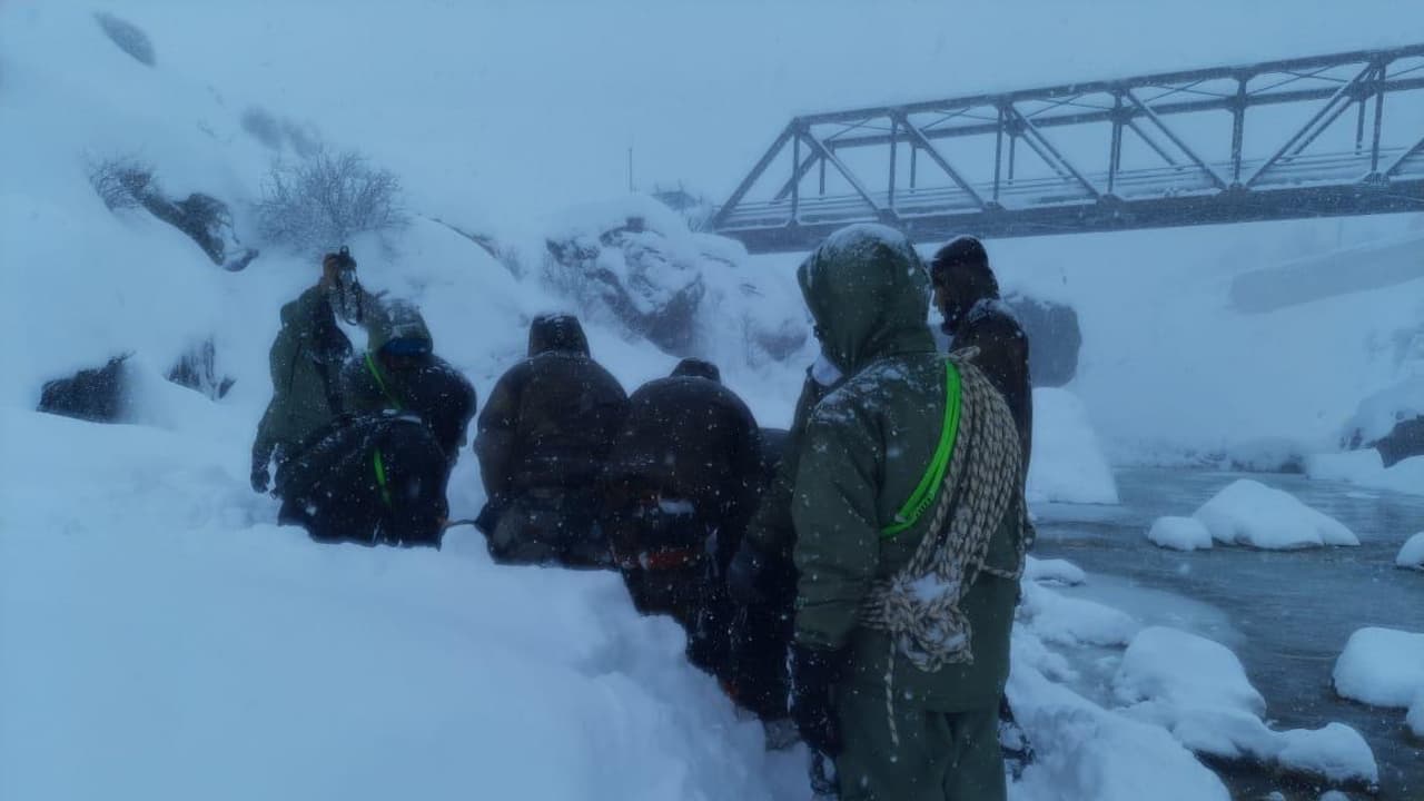 Uttarkhand avalanche rescue operation 