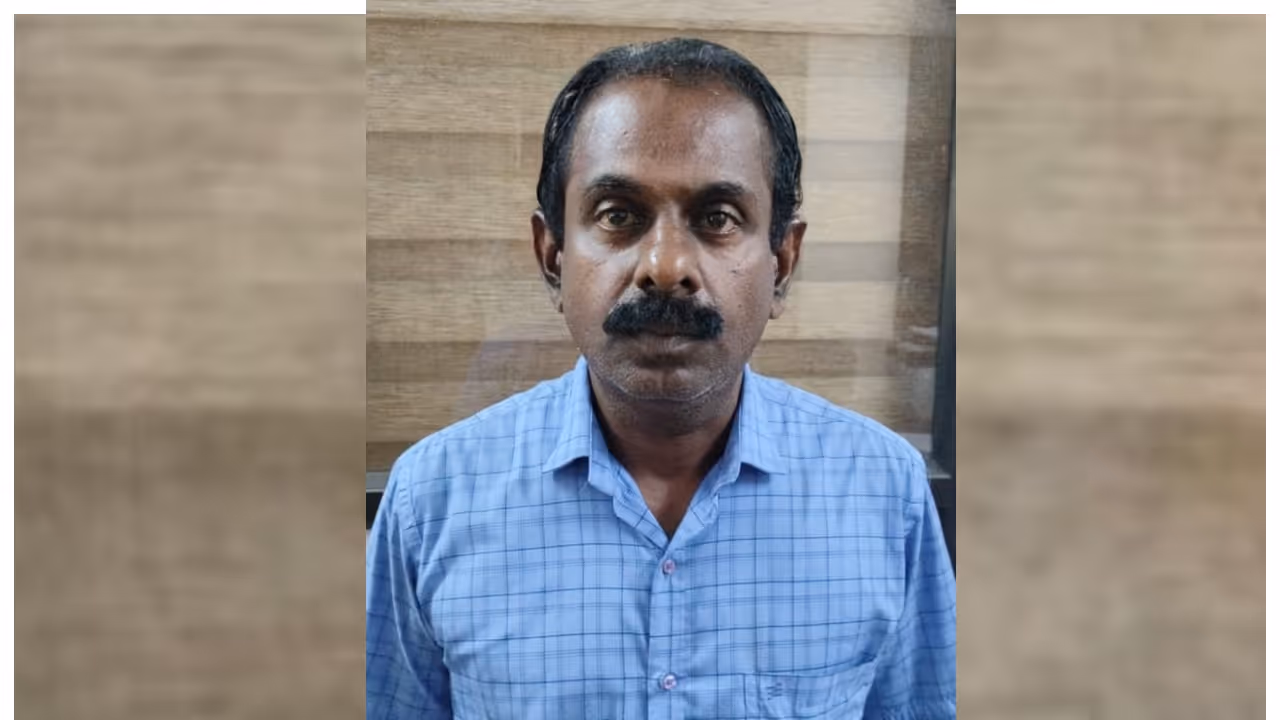 blade money lender arrested in kaipamangalam