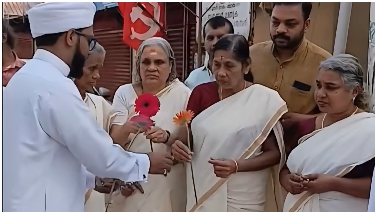 Residents of Gandhibhavan extended welcome to Prophet Nabi Day procession 