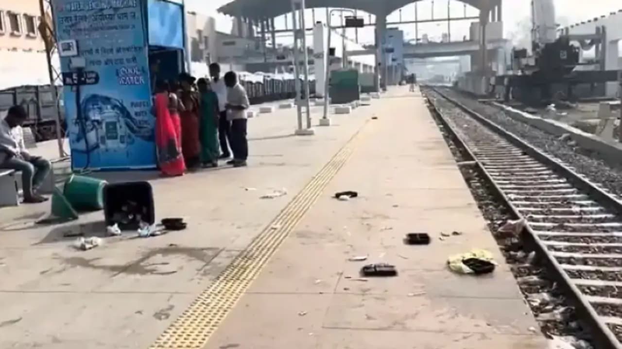 Ayodhyadham Railway station Ayodhyadham Railway station