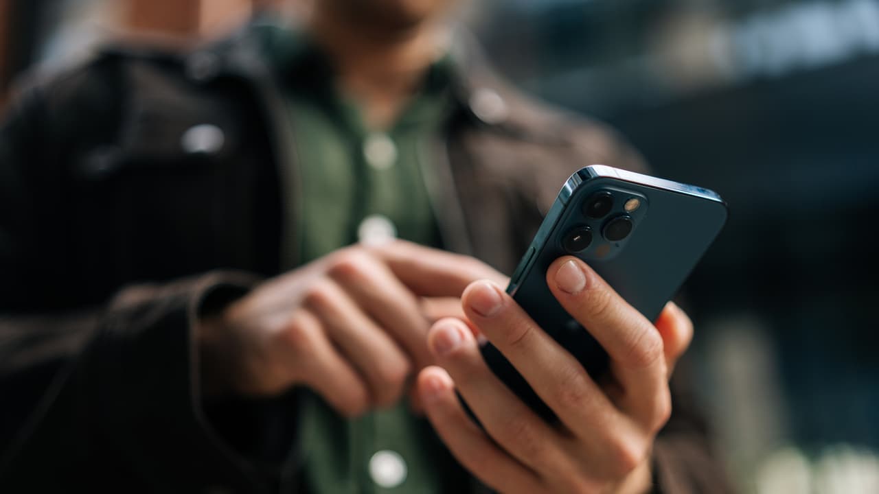 Smartphones, smartphones safety, smartphones safety tips Smartphones, smartphones safety, smartphones safety tips