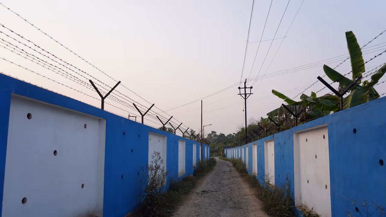 Odisha youth electrocuted after coming in contact with electric wire while climbing boundary wall 