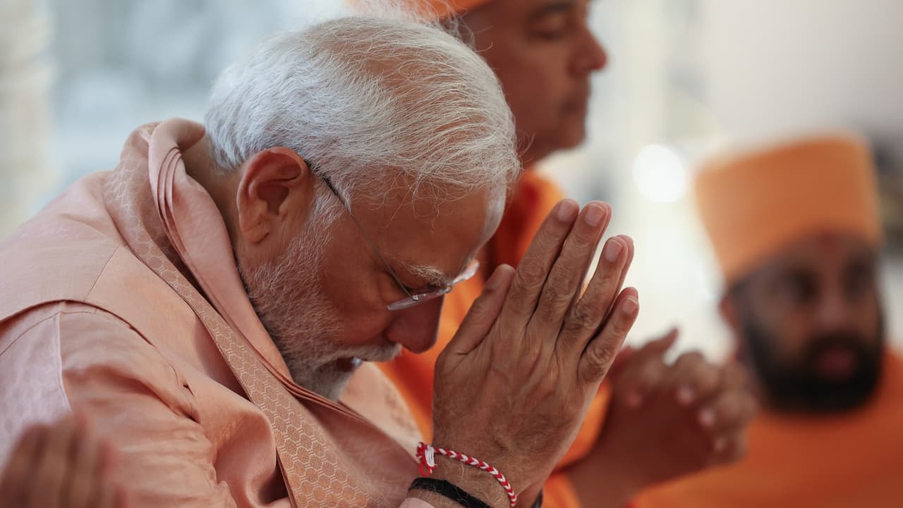 PM Modi may start campaigning for 2024 Lok Sabha elections during his visit to Bengal today bsm