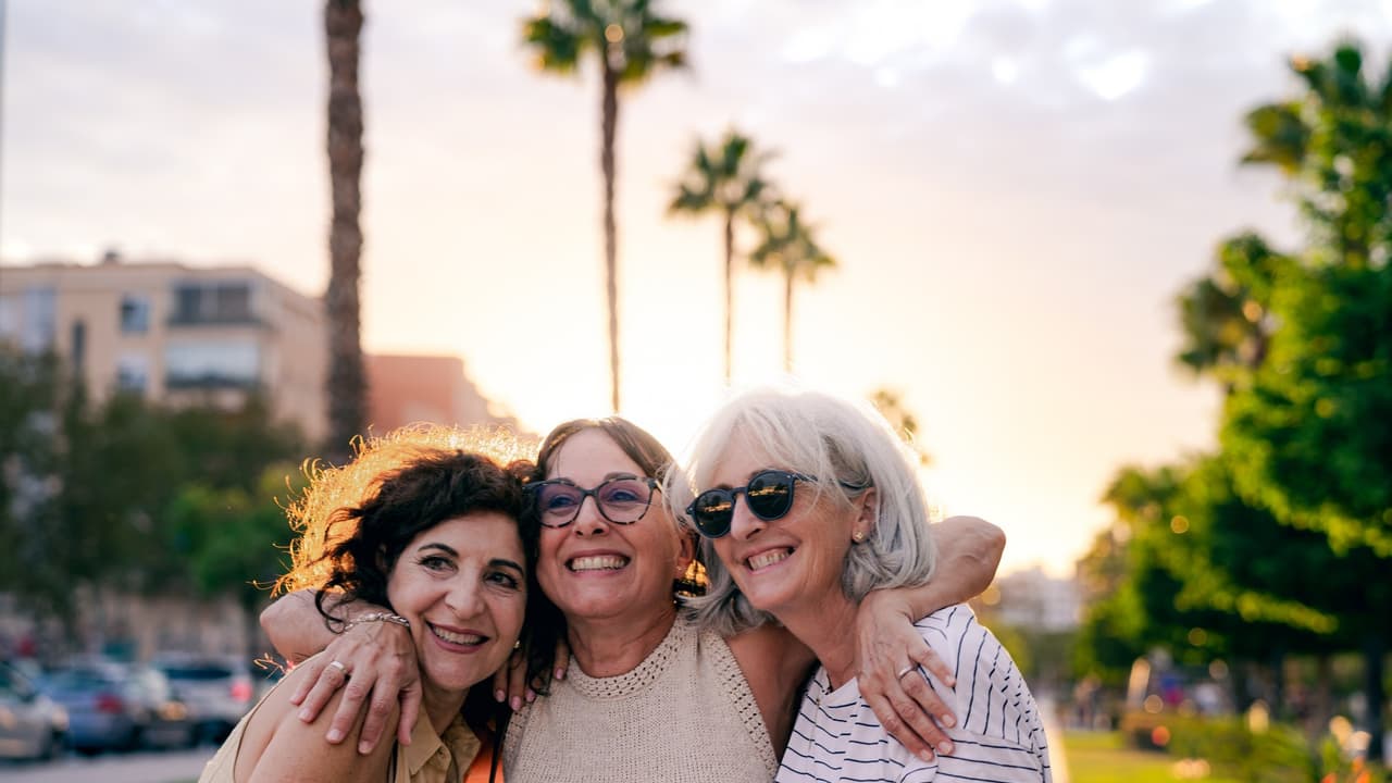 Female friendships Female friendships